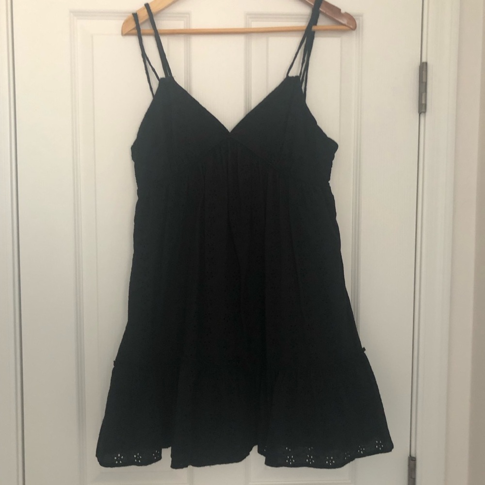 Women’s short, black dress. Size Large